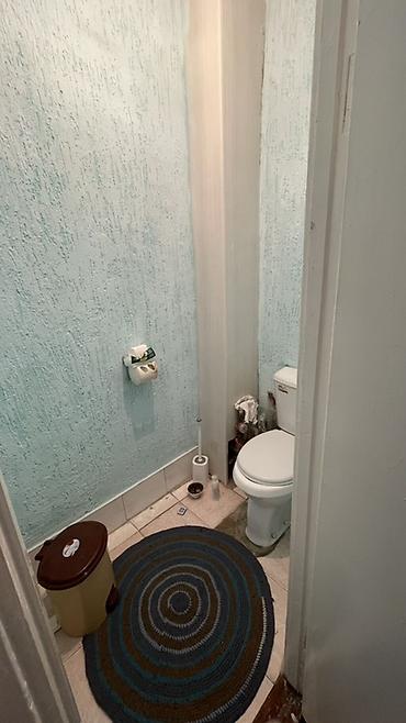 4ком кв: 2 комнаты, 52 м², 105 серия, 1 этаж, Старый ремонт — 5