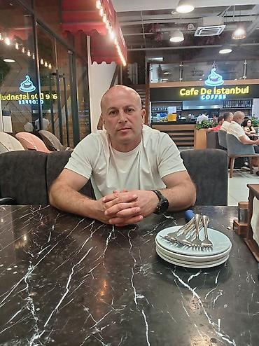 Коммерческая недвижимость: Salam durucu isi axtariram bakida qaliram. 45 yasim var russ diliyem — 1