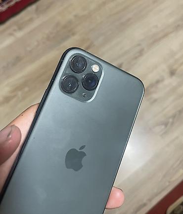 google p: IPhone 11 Pro, Б/у, 256 ГБ, Alpine Green, Чехол — 1