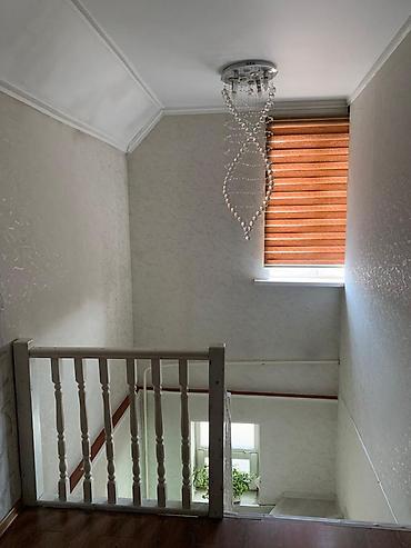 Продажа коттеджей и домов: Продаётся двухэтажный кирпичный дом с закрытым двором и навесом. В ж/м — 23