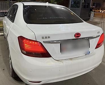 аренда byd для такси: BYD E5: 2017 г., Автомат, Электромобиль, Седан — 4