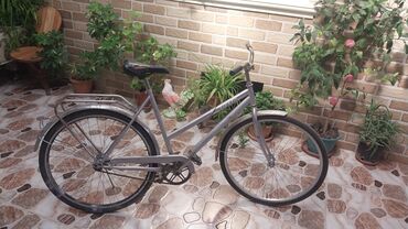 трехколесный велосипед для взрослых бишкек: Şəhər tipli klassik velosiped - Rəng: gümüşü - Çərçivə: aşağı enişli