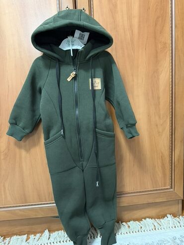 спортивка детская: Комплект, түсү - Жашыл, Жаңы