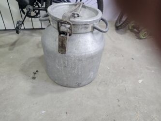 Boçkalar və çəlləklər: Alüminium süd bidonu - Material: qalın divarlı alüminium - Həcmi