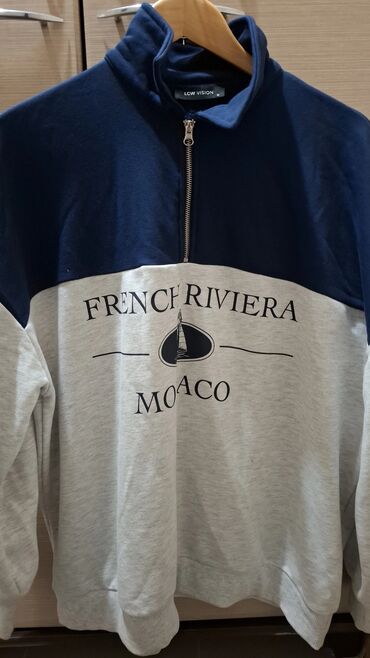 Рубашки: Продаётся женская одежда: рубашки, футболки, кофты, брюки. Есть новые — 5