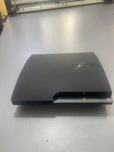 наручные часы гармин: Игровая консоль Sony PlayStation 3 в черном корпусе. Консоль имеет
