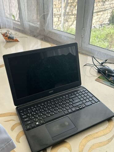 Настольные ПК и рабочие станции: Windows 10 Əməliyyat Sistemi ilə təchiz olunmuş qara rəngli Acer