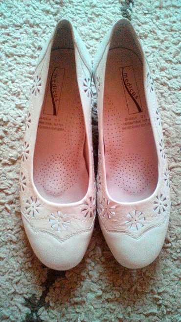 srebrna haljina i cipele: Baletanke, 40
