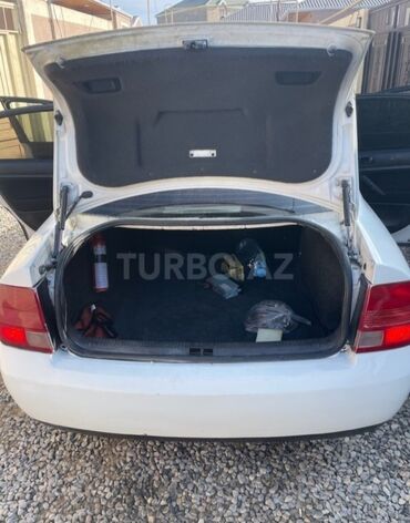 Volkswagen: Volkswagen Passat: 1.8 l | 1997 il Sedan — 9