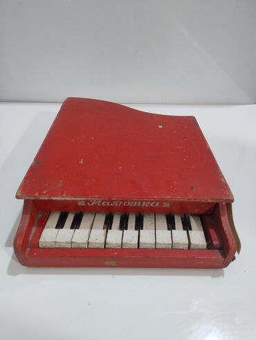Qarmonlar: Piano, Akustik, İşlənmiş, Ünvandan götürmə