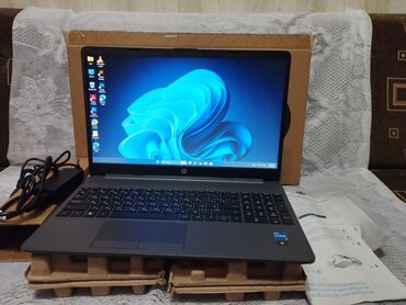 HP: HP noutbuk – orijinal qutusu, adapteri və sənədləri ilə — 10