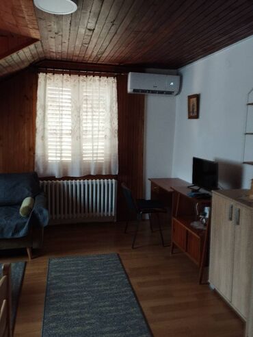 Dugoročni najam stanova: 1 soba — 9