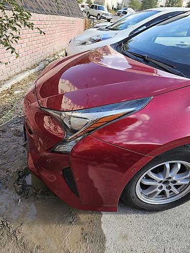 Toyota: Toyota Prius: 2017 г., 1.8 л, Автомат, Гибрид, Лифтбек at lalafo.kg — 6 Toyota: Toyota Prius: 2017 г., 1.8 л, Автомат, Гибрид, Лифтбек — 6