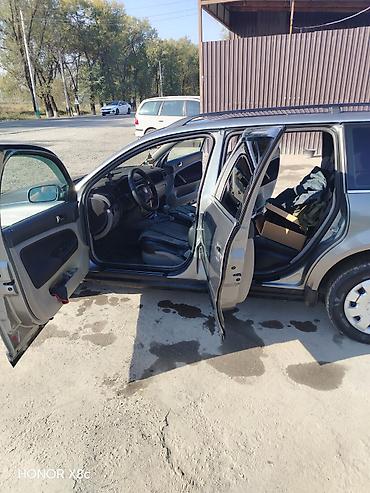 тоталка ош: Volkswagen Passat: 2001 г., 2 л, Механика, Газ, Универсал — 4