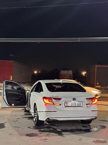 Продажа авто: Honda Accord: 2021 г., 2 л, Вариатор, Гибрид, Седан — 8