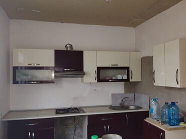 mətbəx ucun divanlar: Metbex mebeli satilir. Az islenmisdi moykasi aspiratoru ustunde