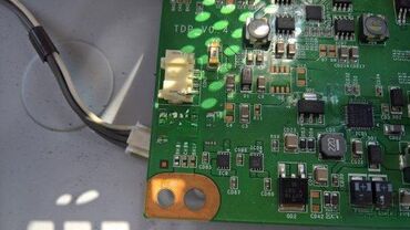 Aksesoari za TV i video: Sony KDL-32EX500 u delovima Main board 1-881-636-23 Power board APS — 8