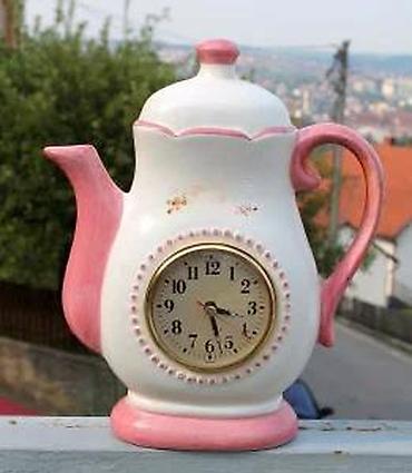 Satovi za kuću: Vtg Kaminski ukrasni keramički sat u obliku čajnika 26 cm!. Ispravan — 7