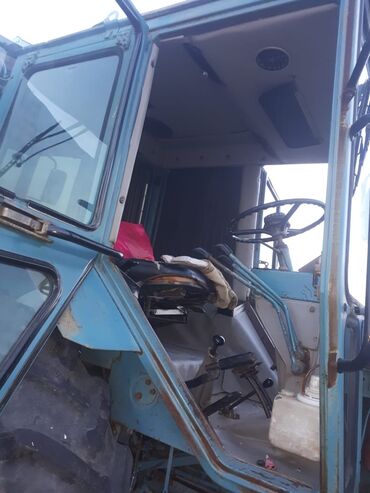 traktor t80 in Azərbaycan | KƏND TƏSƏRRÜFATI MAŞINLARI: Təcili traktor və presbağlayan satıram. Traktoru 15000 manata