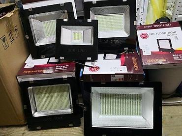 Rasveta: LED reflektori paneli neonke. Sa plavim svetlom ring paneli i — 5