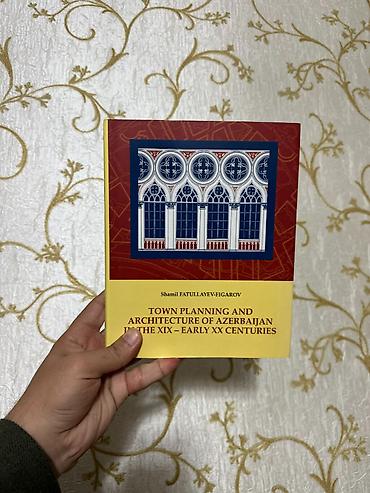 Digər: Memarlığa aid kitablar satılır. Yenidir, istifadə edilməyib. Üç dildə — 28
