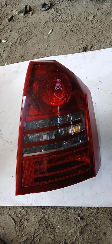 chr: Задний правый стоп-сигнал Chrysler 2006 г., Б/у, Оригинал, Япония — 2