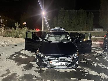 sonata uf: Hyundai Elantra: 2019 г., 2 л, Автомат, Бензин, Седан — 2