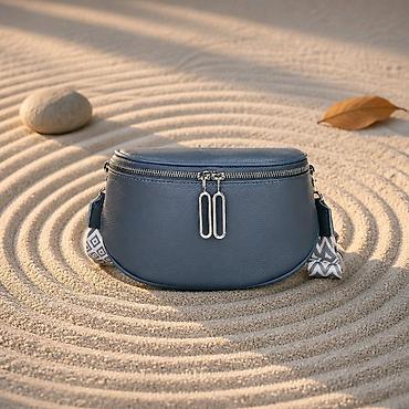 crna torba mona: Ženska crossbody torbica od kvalitetne granulirane kože u — 1