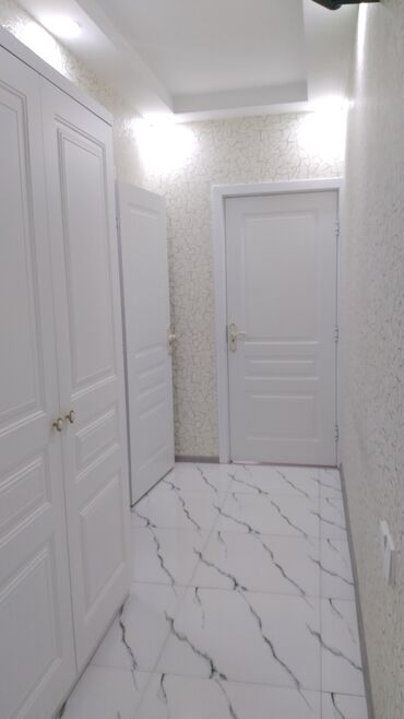 Günlük kirayə mənzillər: 3 otaqlı — 8