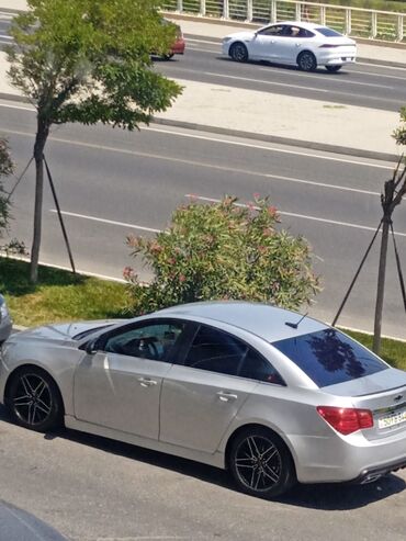 Motonəqliyyat: Chevrolet Cruze: 1.4 l | 2012 il Sedan