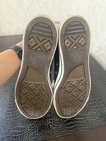 Кроссовки и спортивная обувь: Кеды Converse Chuck Taylor All Star Ox Navy
Новые :46,5 размер — 4