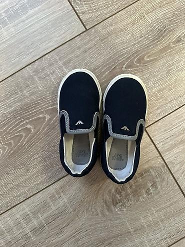 Uşaq dünyası: Emporio Armani Baby slip-on uşaq ayaqqabısı - Model: slip-on — 2