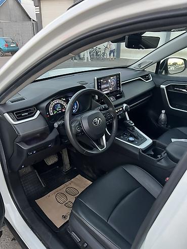 900: Toyota RAV4: 2020 г., 2.5 л, Гибрид, Кроссовер — 7