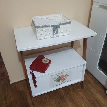 Komode: Retro komoda,prelepa kao nova,ocuvana.Restaurirana u kućnoj na lalafo.rs — 12 Komode: Retro komoda,prelepa kao nova,ocuvana.Restaurirana u kućnoj — 12