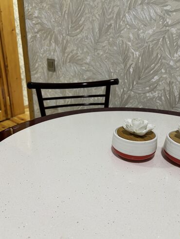 Masa və oturacaq dəstləri: Mətbəx üçün stol və stul dəsti İdeal vəziyətdədi yeni almışıq Tam -da lalafo.az — 5 Masa və oturacaq dəstləri: Mətbəx üçün stol və stul dəsti İdeal vəziyətdədi yeni almışıq Tam — 5