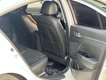 Hyundai Avante: 2018 г., 1.6 л, Автомат, Бензин, Седан — 9