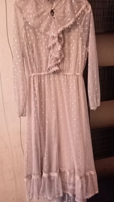 Ziyafət donları: Zərif şifondan hazırlanmış uzun don - Rəng: açıq pudra/şampan tonunda — 9