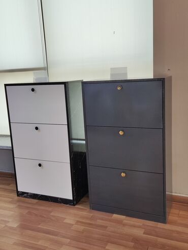 Açılan, 3 qapılı Düz dolab, Ayaqqabı dolabı