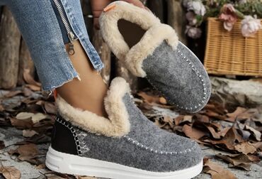 brusevi bez zica: Ugg boots, 41