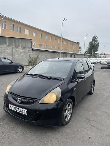 Honda Fit: 2005 г., 1.5 л, Автомат, Бензин, Хэтчбэк