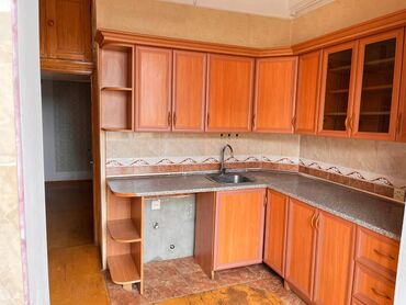 Uzunmüddətli kirayə mənzillər: Yasamal rayonu, Yeni Yasamal qəsəbəsi, Günəş Petrolun yaxınında, köhnə — 4