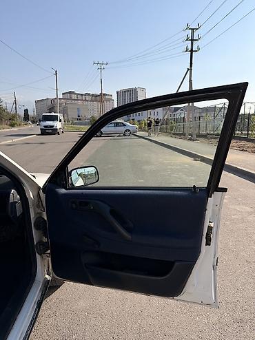 Volkswagen: Volkswagen Passat: 1995 г., 2 л, Механика, Бензин, Седан — 14