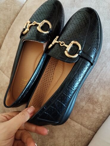 Женская обувь: Туфли, 37.5, цвет - Черный, Новый