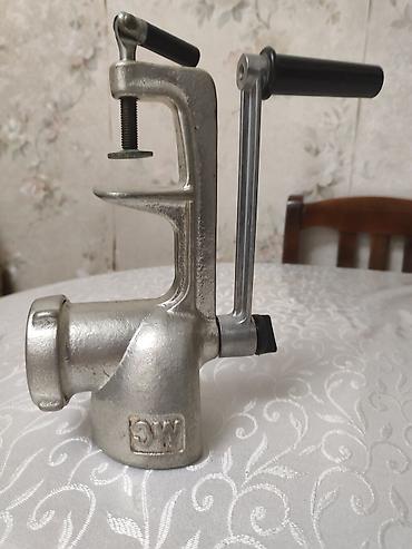 Мясорубки: Məhsul: 2 məişət əşyası dəsti 1) Elektrik ütü - Kablolu, 220V — 4