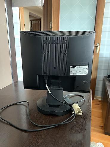 samsung 980: Samsung SyncMaster 720N LCD monitor - Ekran ölçüsü: 17 düym (5:4 — 2