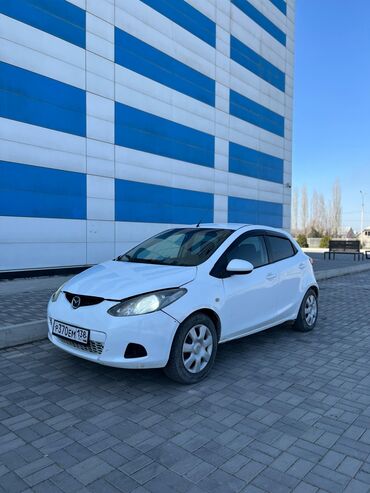 Mazda: Mazda 2: 2008 г., 1.5 л, Механика, Бензин, Хэтчбэк