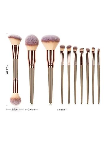 Косметика: Продается набор кистей для макияжа.Если покупаете 2 набора цена 1500 — 4