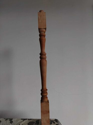 Döşəmə: Məhsul: Taxta balustrad/sütun dəstləri və ağac materialları Təsvir: -