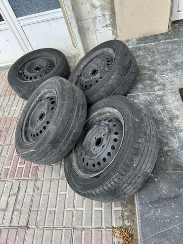 Ehtiyat hissələri: İşlənmiş Disk təkər Kia 195 / 60 / R 15, 4 Boltlu