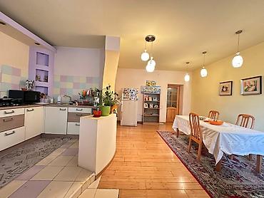 Продажа квартир: 4 комнаты, 195 м², Элитка, 1 этаж, Евроремонт at lalafo.kg — 10 Продажа квартир: 4 комнаты, 195 м², Элитка, 1 этаж, Евроремонт — 10